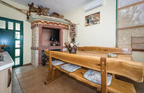 Awesome Home In Mirlovic Polje - Foto 5