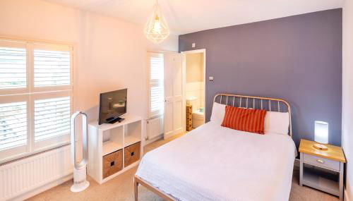 The Railway Inn MK - Victorian 3-Bedroom Home with Sauna, Jacuzzi Bath, FAST WI-FI & Free Parking - Foto 4