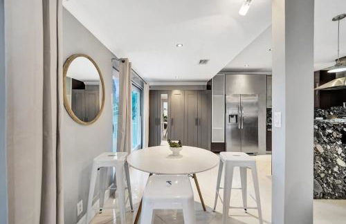 Beach Isles Modern 1BR Waterfront Apartment with Patio - Foto 32