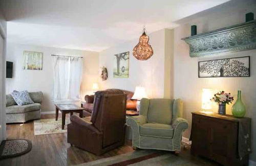 Paradise By The Park - 3 bd and 1 ba Family Getaway - Photo 4