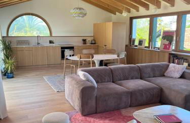 Contemporary Villa with Pool - Foto 7