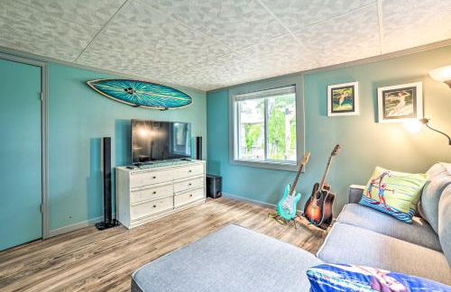 Riverfront Home with Dock about 6 Mi to Cheboygan! - Foto 15