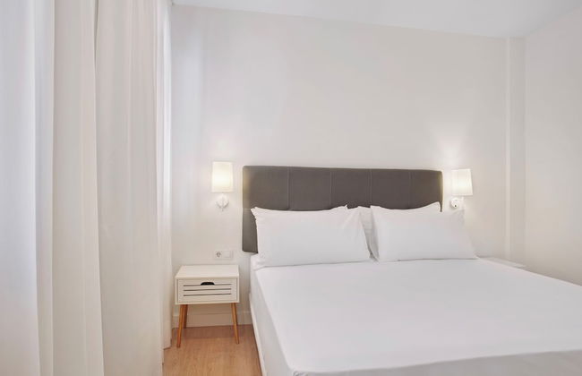 Apartamentos Metrópolis Sevilla - Photo 12