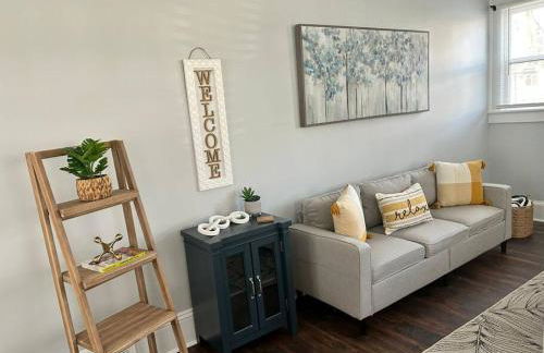 Downtown Charm, 3 Bdr, Near Rest and Bars - Photo 3