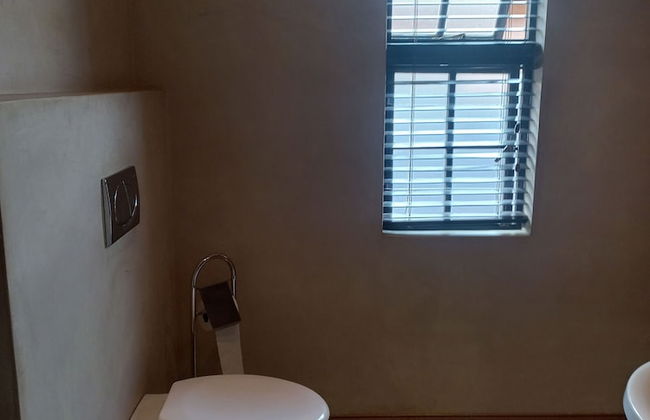 Jakes's Place Modern Comfortable & Sunny 3-bedroom House in Kensington - Photo 24