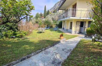 Villa Gli Ulivi - Ushuaia Apartment Lake & Garden View - Free Parking - Foto 23