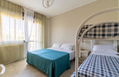 Trani with view - roomy apartment with balconies - Foto 21