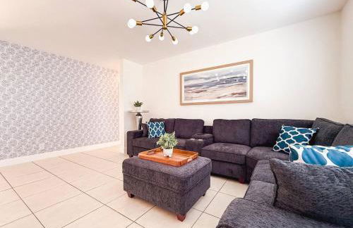 Waterfront Florida Vibes and Views - King Bed - Foto 12