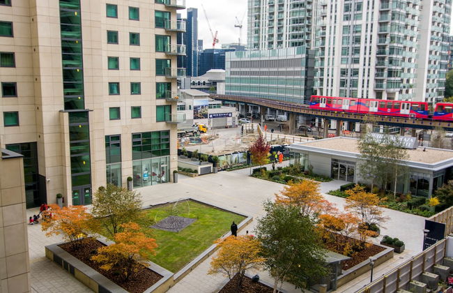 Canary Wharf - Corporate River View Apartments - Photo 20