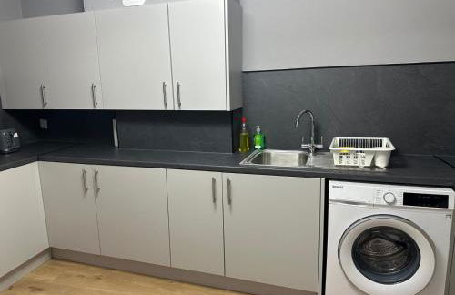 3 Bedroom Apartment City Centre - Photo 15