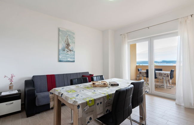 Simplistic Apartment in Neviđane with Balcony - Foto 16