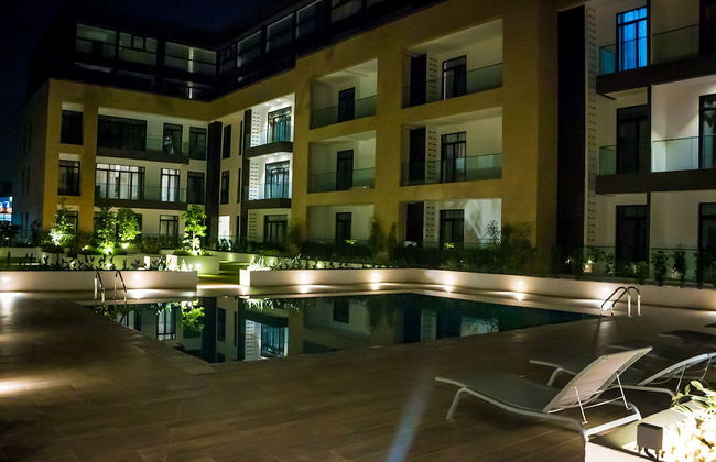 Embassy Gardens Premier Suites - Photo 76