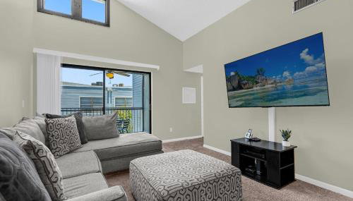 Condo with Pool Access Near Golf Course, Airport - Foto 1
