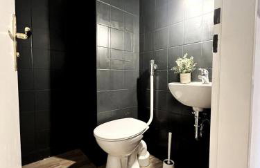 HolidayHome Aparments I Spaceous Room in BER-Reinickendorf, 1 Min. to Metro Station - Foto 14