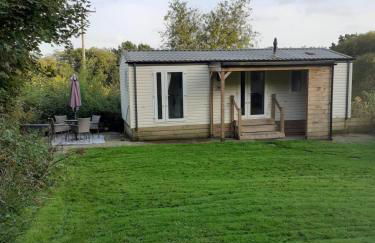 The Lodge, dog friendly rural retreat - Photo 12