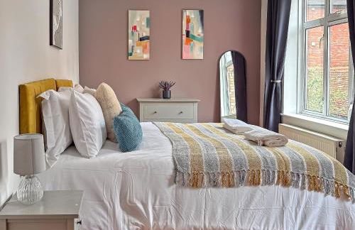 Stylish Town Centre Apartment, ALLOCATED FREE PARKING SPACE, RICKMANSWORTH HIGH STREET, Modern Decor, Juliet Balcony, Walking Distance to Rickmansworth Station Metropolitan Line - Foto 53