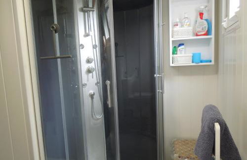 Chez Pauline, Gavray. House with secure parking, Wi-Fi & garage. - Foto 14