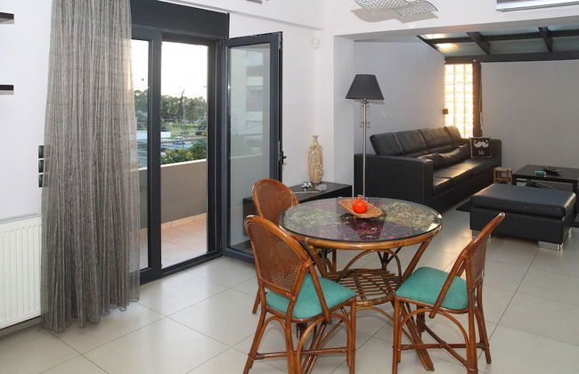 City & Sea Two Floor Flat with View Next to Metro - Foto 11