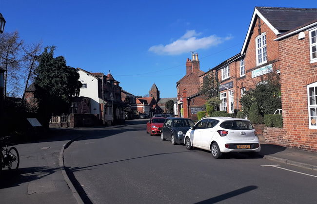 Pet Friendly - 7 Guests - Idyllic Village - Photo 7