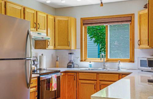 Happy Home - Cozy Retreat With Deck Near Downtown Carbondale - Foto 8