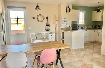 2 hébergements - 10 couchages - parking, piscine, jacuzzi - convivialité - Photo 4