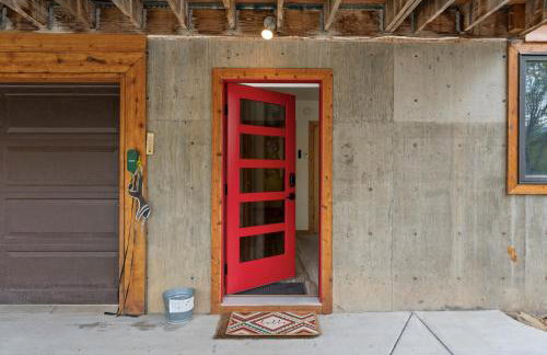 Secluded Mtn home by Purg, Hot Tub, Views! Pets ok - Foto 3