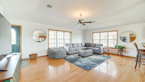 Game Room and Large Yard Vinita Farmhouse! - Foto 4