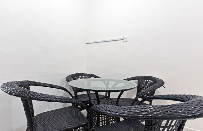 OYO 90493 JL Homestay - Foto 4