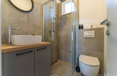 Grandfather's House - Photo 41