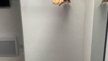 JP Short Stays - Photo 2, wardrobe