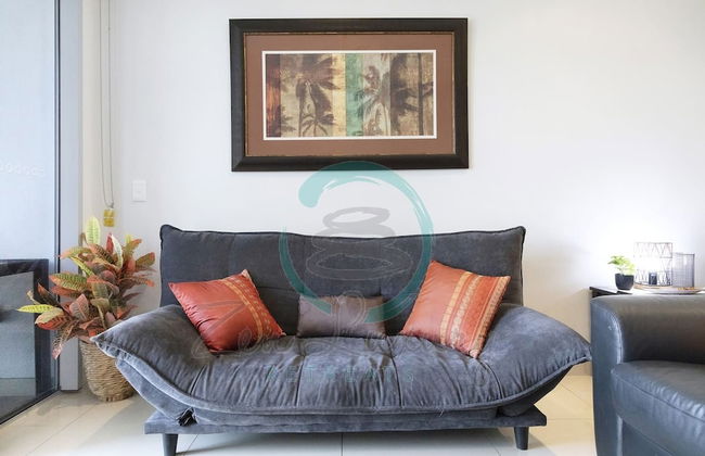 City Skyline Escape Office Parking Pool - Foto 11