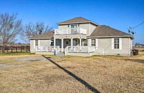 Peaceful Atascosa Home with Balcony and Deck! - Foto 35