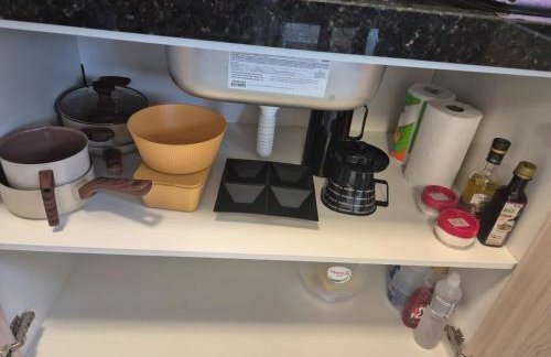 Studio Novo e completo perto da PUC - Foto 13