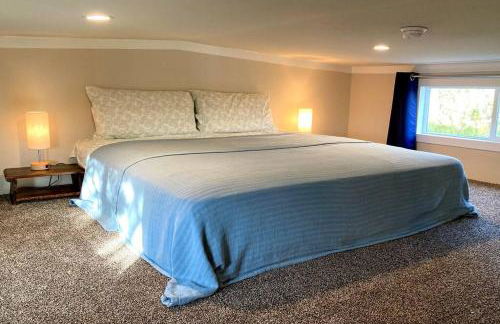 Cozy Tiny Home in the Hills - Photo 9