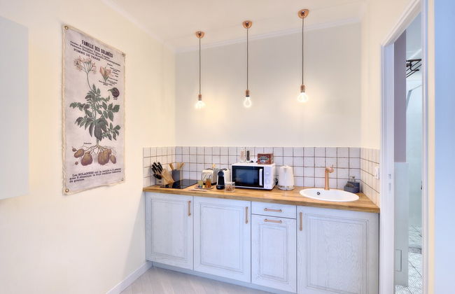 The Charming Luxembourg Garden - Photo 35