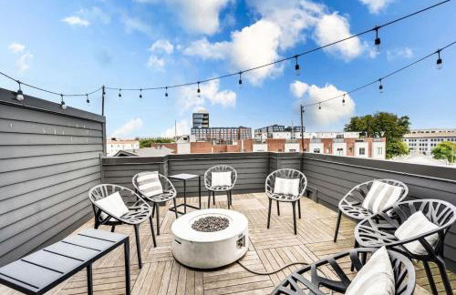 Luxury and Spacious Home with Private Garage and Fire Pit - Foto 6