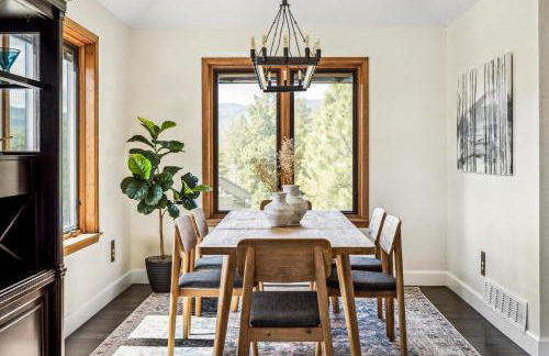 Hot Tub - Scenic Views - Spacious Deck - Game Room - Foto 20