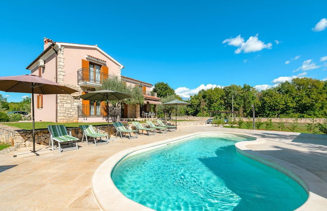 Villa in Sveti Lovrec Near Ski Resort - Foto 26