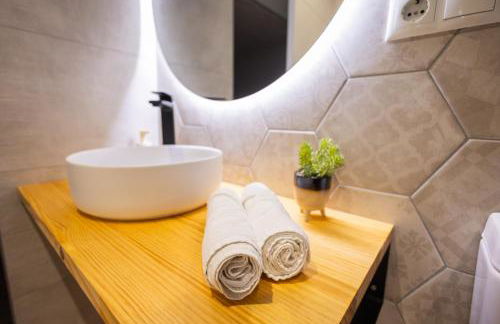 FLORIT FLATS - Trafalgar Arts & Port Suites - Photo 40