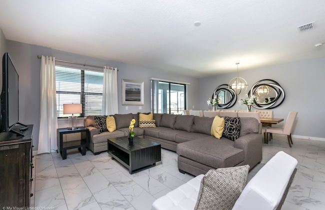 8 BR Villa With Games Room - Photo 25