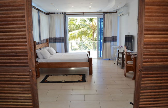 Cowrie Shell Beach Apartments - Foto 14