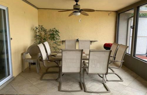 Lakefront Home Where You Can Retreat and Relax - Foto 29