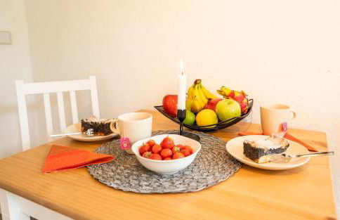 MD-4 Dodendorfer 88 - Nähe Uni Klinik - 2 Schlafzimmer - Smart TV - Schlafsofa -Voll ausgestattet - Foto 6