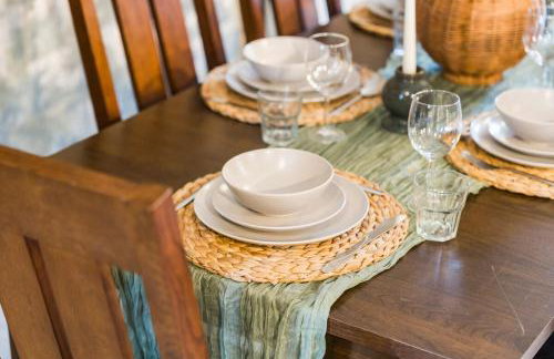 #111 New Farm with hot tub and Sauna - Sleeps 18 - Near Elmore Park - " Perfect for Contractors and Families - Parking space for 10 cars" - Foto 51