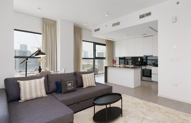 Maison Privee - Modern & Panoramic Sea View Apt on Al Reem Island - Photo 7