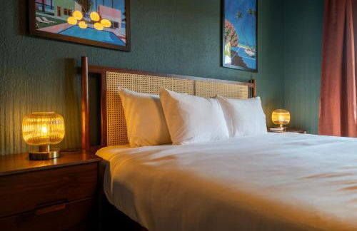 Monaco Vacation Rentals - Photo 36