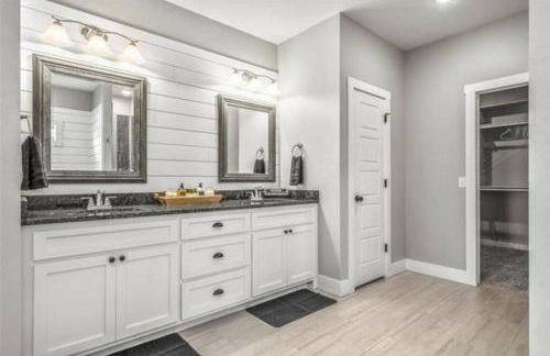 Just Like Home #6: Norman: It's Game Time (campus) - Foto 29