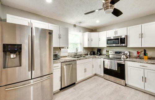 Family Home with Yard - 25 Mi to Downtown Atlanta! - Foto 10