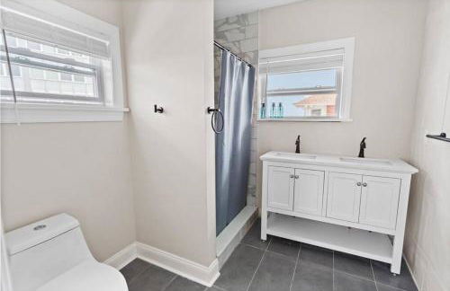 Renovated Beach Block 7BR North Beach Atlantic City - Steps to Beach & Casino - Foto 49