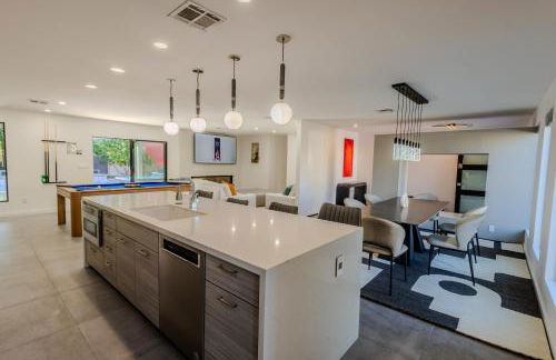 Luxury Scottsdale Retreat with Heated Pool, Hot Tub, Fire Pit & Game Room & Sleeps 12 - Foto 21